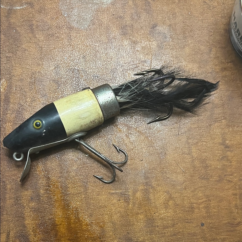 Vintage Marathon Fishing Lure with Black and Tan Design